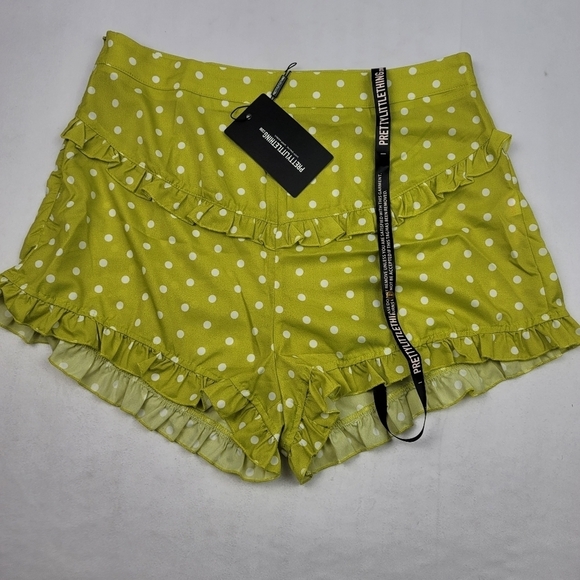 NWT lime polka dot frill trim high waisted shorts - Picture 3 of 6